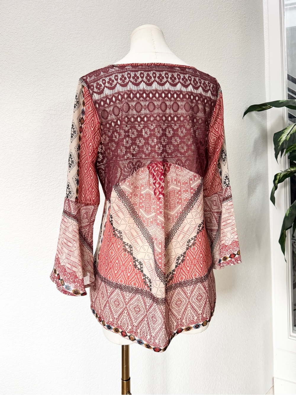Maurices Boho Sheer Patchwork Lace Bib Fluted Sleeve Tunic Top S - Picture 5 of 6